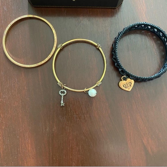 Authentic Juicy Couture Bangle Bracelet Set w/ Juicy Jewelry Box - Picture 2 of 8